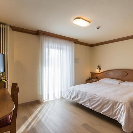 Hotel Colfosco San Martino Di Castrozza Bagian luar foto