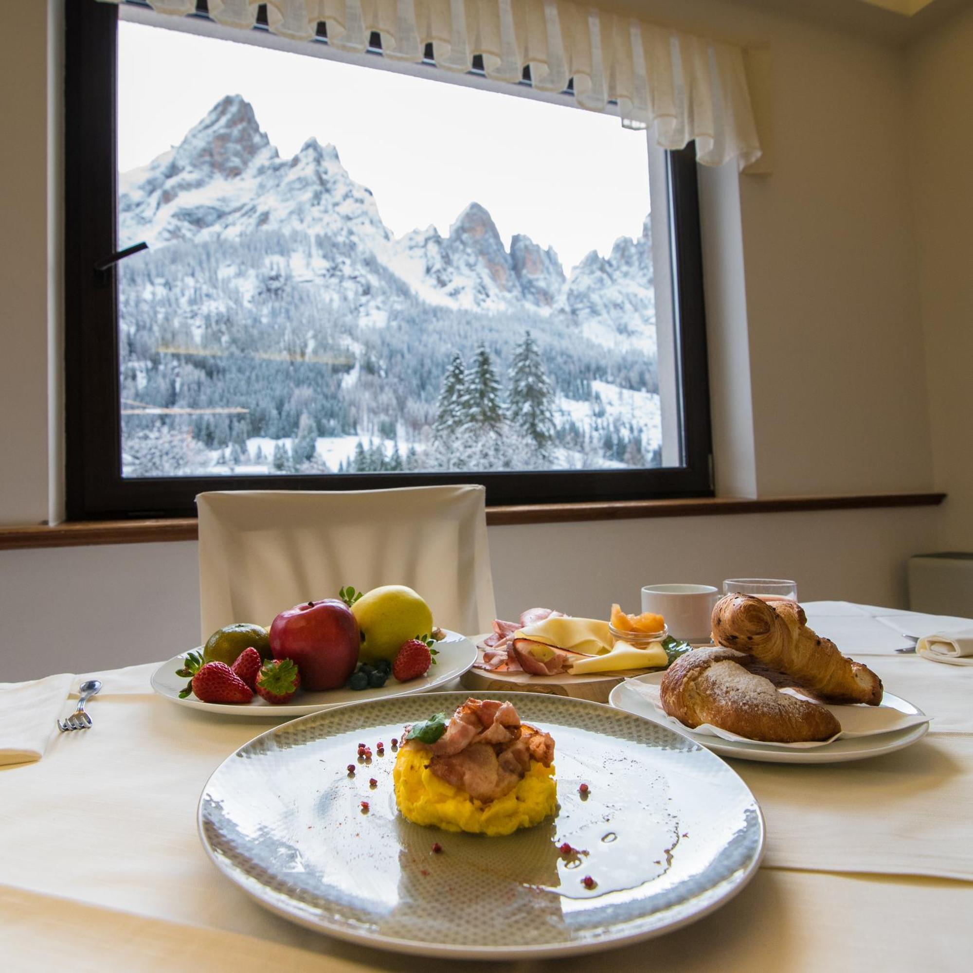 Hotel Colfosco San Martino Di Castrozza Bagian luar foto