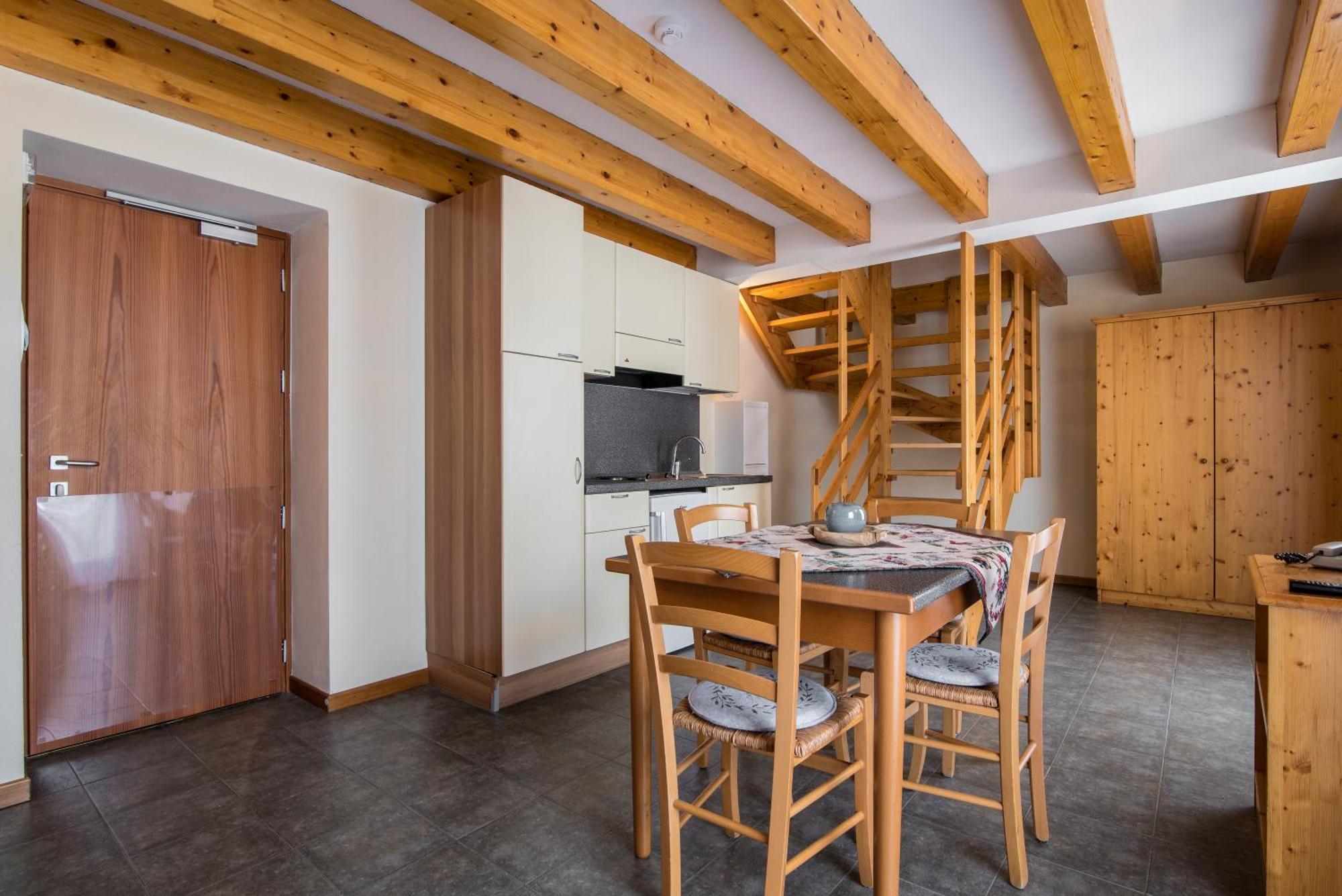 Hotel Colfosco San Martino Di Castrozza Ruang foto