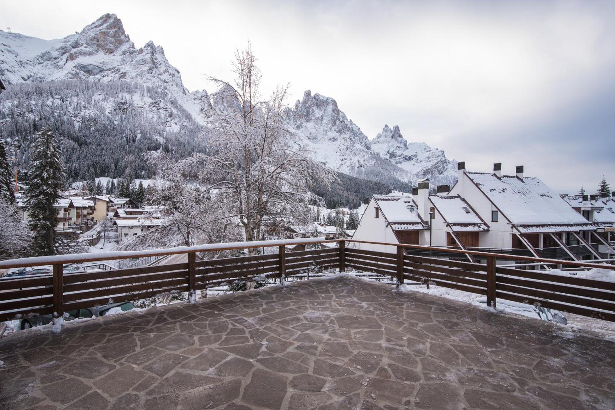 Hotel Colfosco San Martino Di Castrozza Bagian luar foto