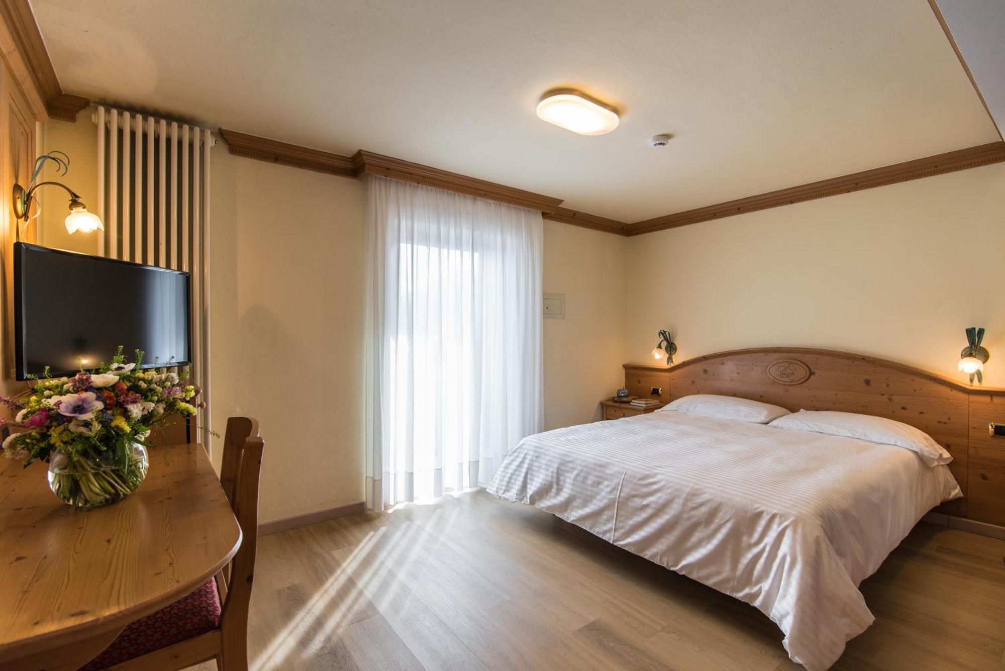 Hotel Colfosco San Martino Di Castrozza Bagian luar foto