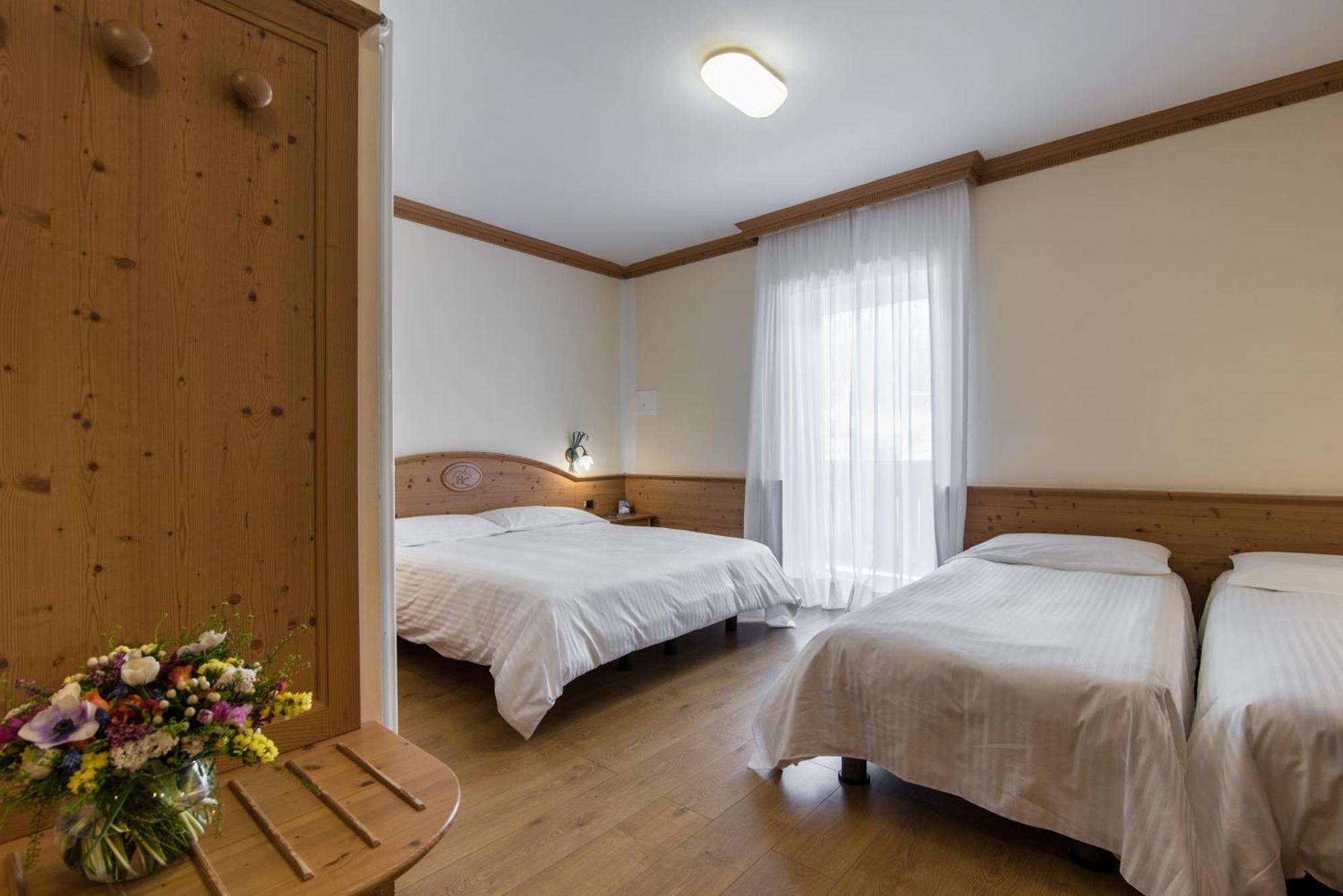 Hotel Colfosco San Martino Di Castrozza Bagian luar foto